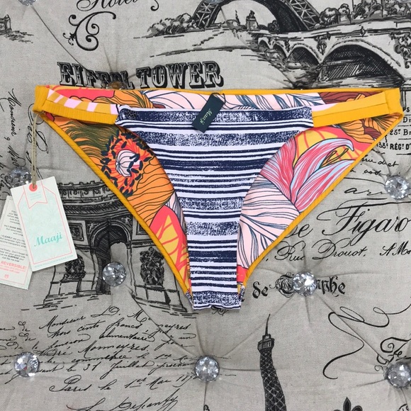 🎁 Maaji Split Reversible Bikini Bottoms - Picture 3 of 7